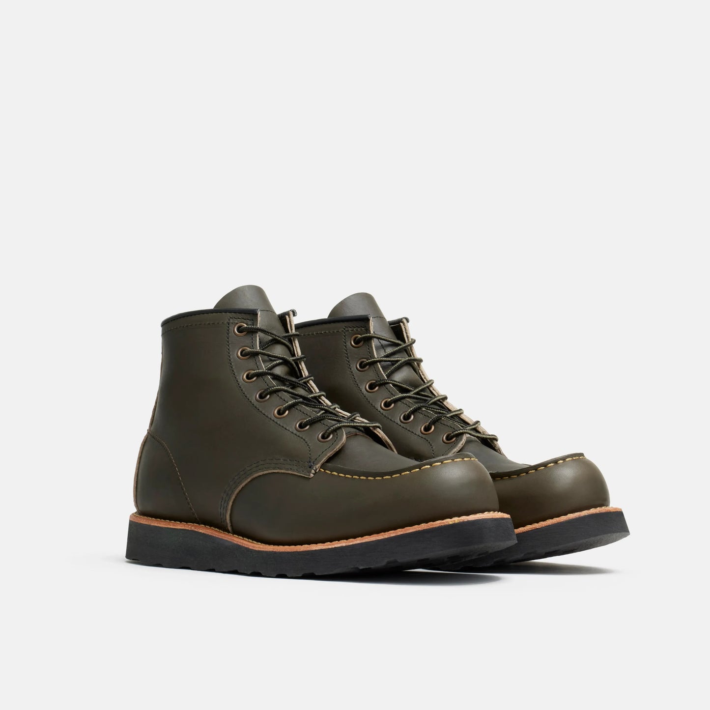 Red Wing Shoes Classic Moc in Alpine Leather 8828 | Red Wing Heritage